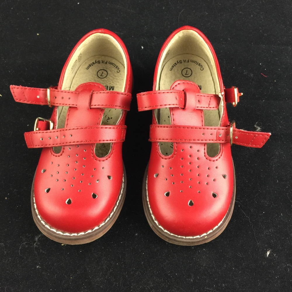 FOOTNOTES Red Buckle Toddler Girl Shoes Size 7